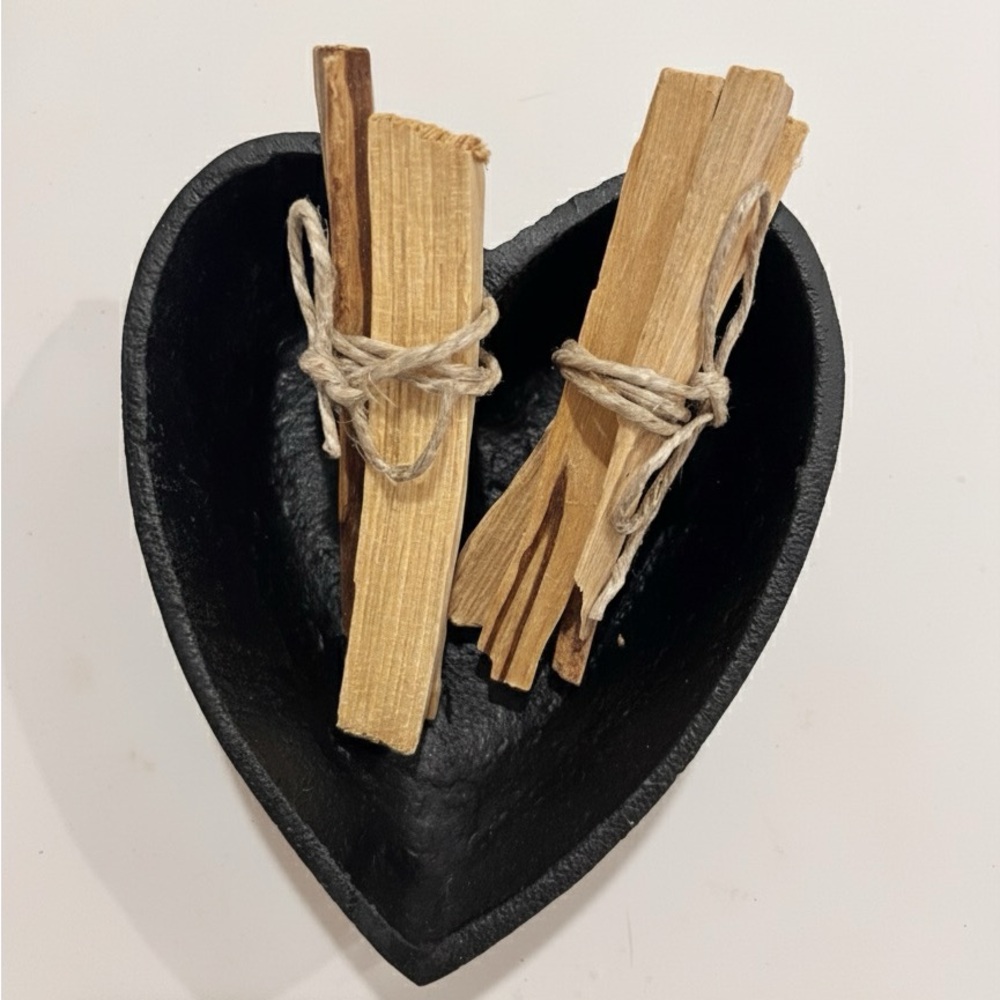 NEW Black  6 inch Cast Iron  Heart Cauldron & Palo Santo Set -